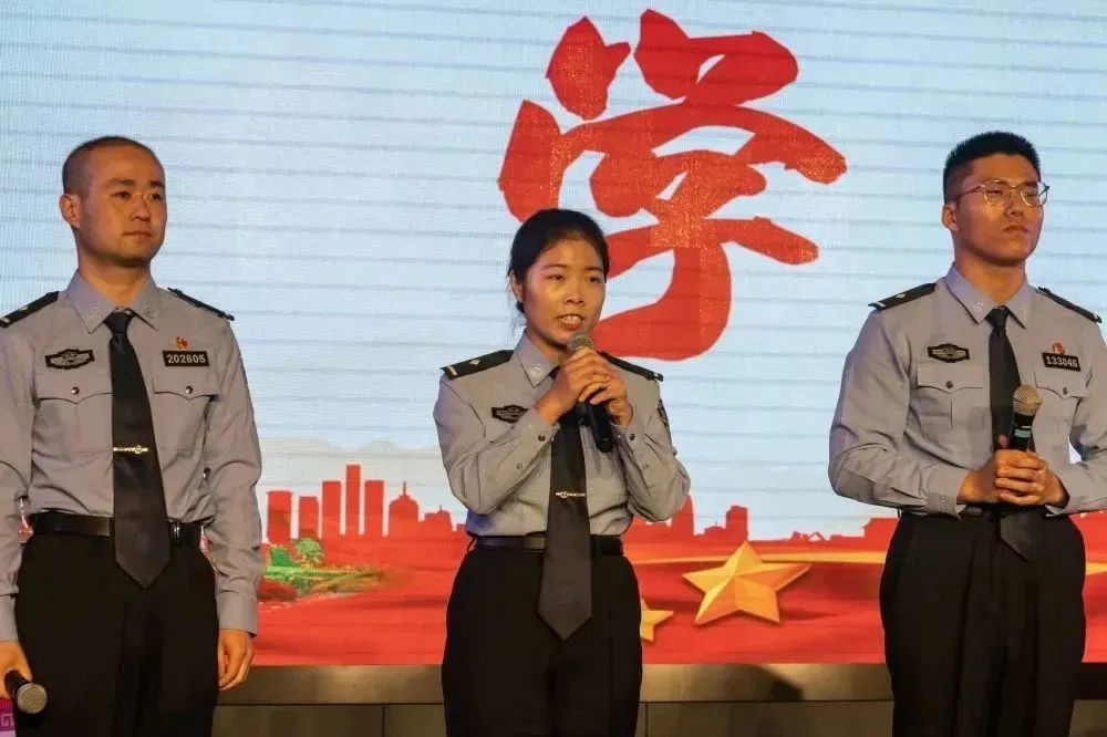 閾佽瀛﹀瓙璇楄瘝澶т細,鑷存暚鍏畨姘戣璇楄瘝