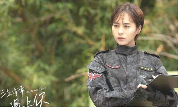 《红海行动》后，黄景瑜又有代表作，合作的王丽坤比李沁更有CP感