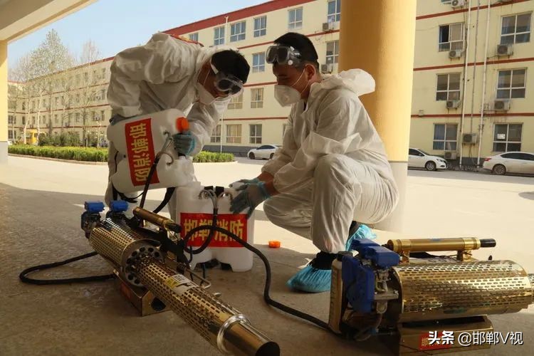 閭兏鎶楃柅鑻遍泟鐓х墖,閭兏鐤儏娴锋姤