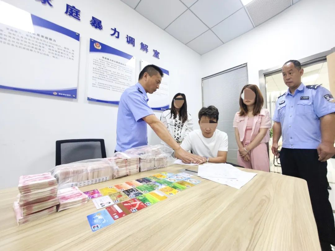 夏季行动|高新公安：警灯照夏夜藏蓝护平安