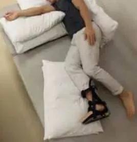 足内翻容易崴脚,足内翻多走路锻炼能减轻吗