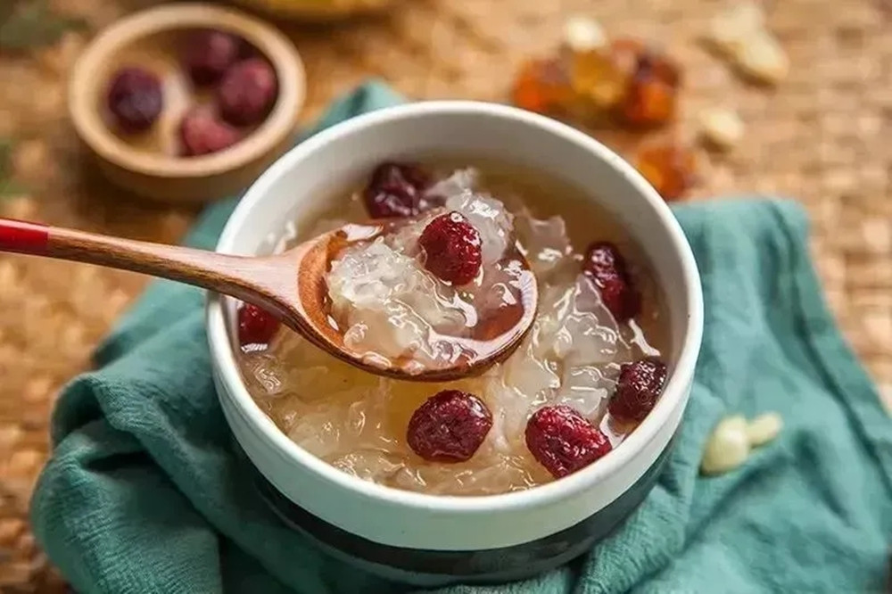 炖银耳怎么防止糊锅呢,用高压锅熬制银耳汤可以出胶吗