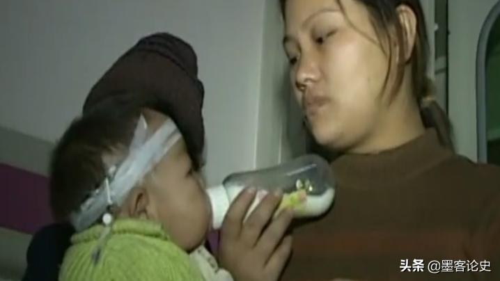 故事:河南1岁女婴患早老症,一夜变成80岁老人,母亲含泪千里求医