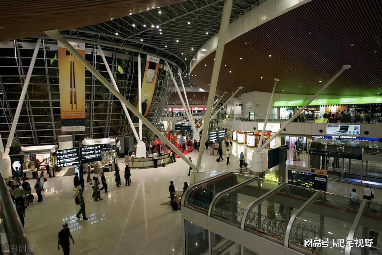 去马来西亚打工一年能赚20万,放弃了月薪8000的工作进厂