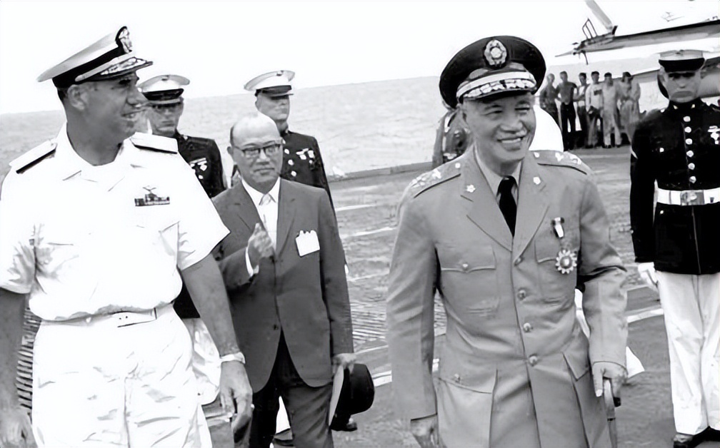 1986年华莱士问：台湾有何必要同大陆统一？*小平邓**的回答震耳欲聋