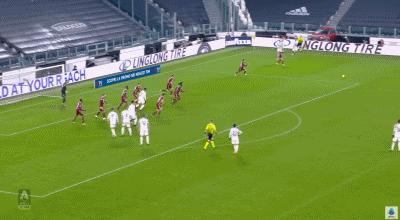 大展身手足坛最强角球直接破门,足坛30大精彩反击破门