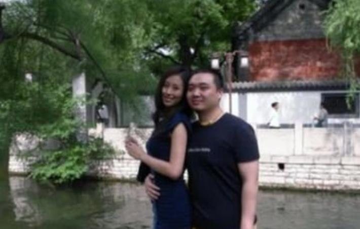 缈熷噷鍓嶇敺鍙嬪垽鍑犲勾,缈熷噷鍒嗘墜琚墠鐢峰弸鎭舵剰鎶ュ