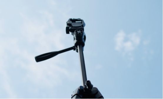 旅行路上“他拍”不求人，云腾VT-888助你记录精彩生活