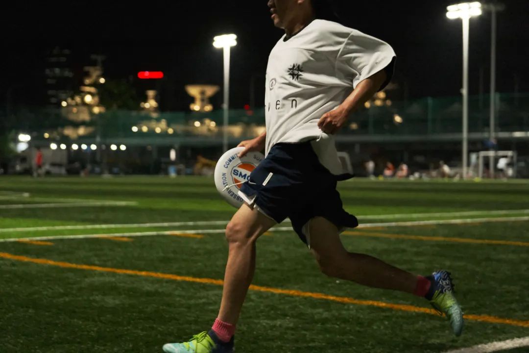 SIZE飞盘|运动社群的终极目标并不是商业化:专访「超光速」Solo