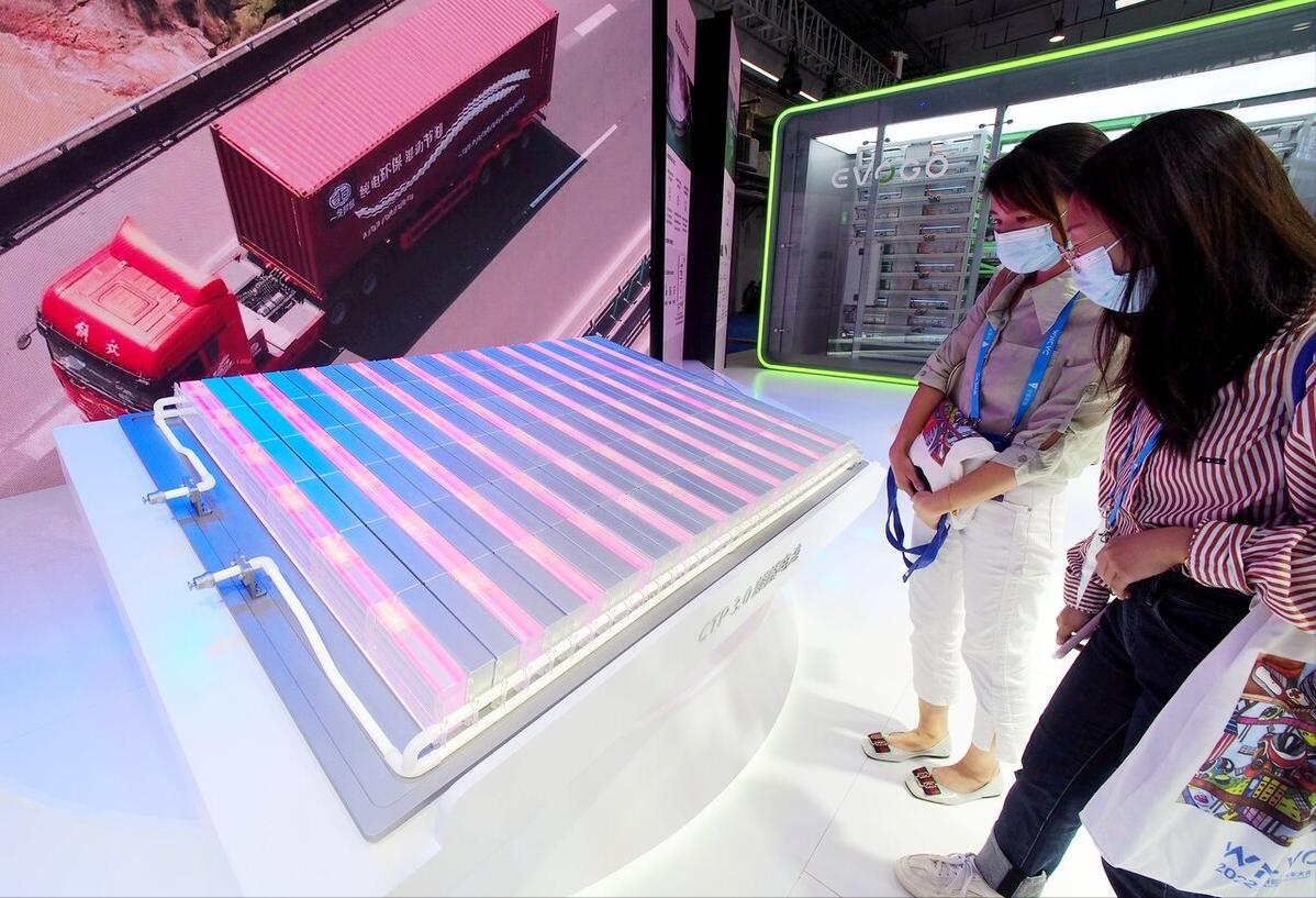 不建议买油电混动的三个原因,有了混动车还有必要买纯电车吗