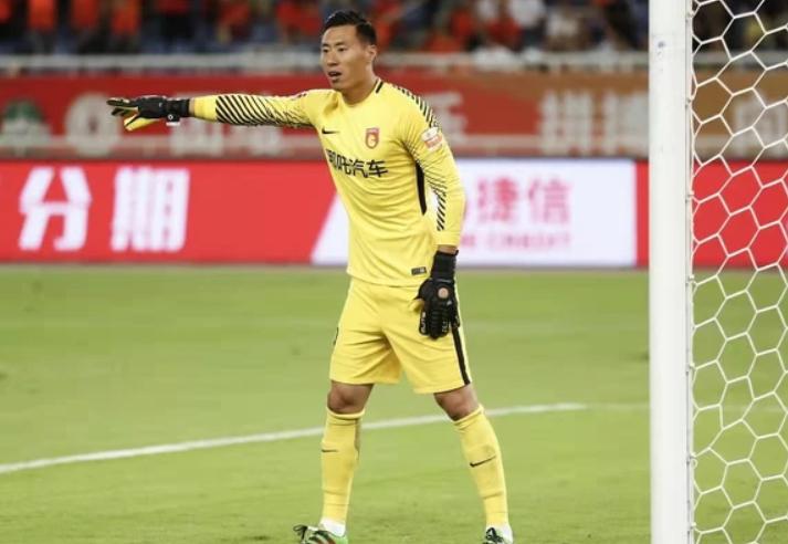 人品看球品,同是对巩汉林发声,两代国门,区楚良获赞,杨程骂声不断