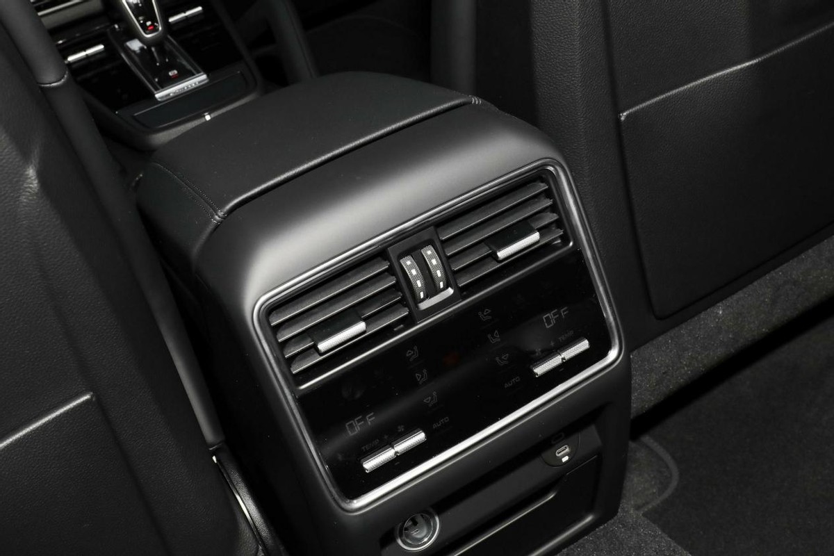 保时捷cayenne2018-2020款区别,2.9t保时捷cayennecoupe落地价