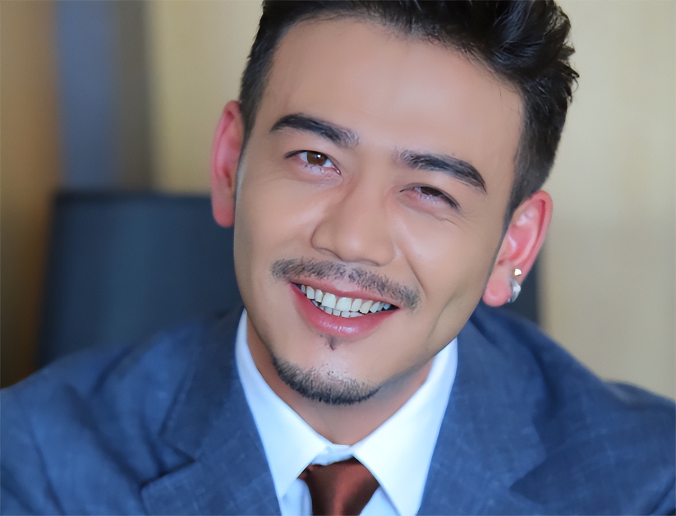 杨烁自毁前程,杨烁如今怎样了