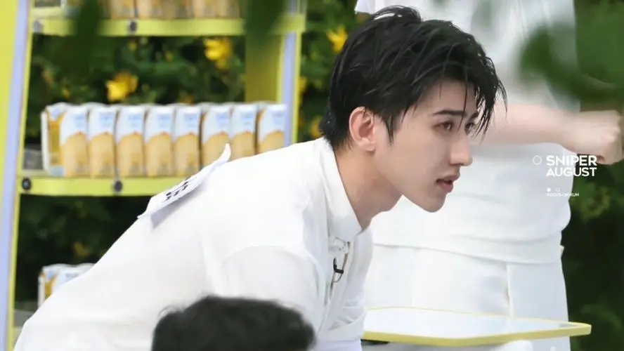 《跑男》停播风波升级，蔡徐坤消息持续爆出，baby宋雨琦或被波及