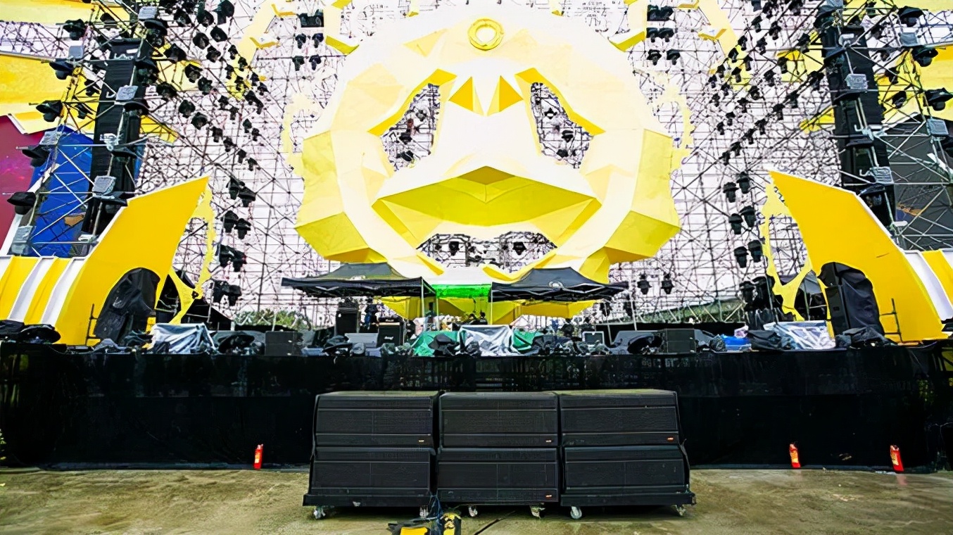 舞台音响设备全套主要都有哪些呢,一套专业的舞台音响设备都有哪些