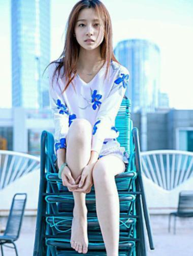 今年春晚主持人马凡舒个人简历,春晚主持人马凡舒收入