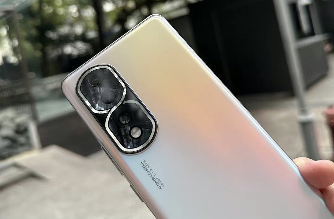 目前最实惠性价比最高的一款手机,这4款性价比高的手机最值得买