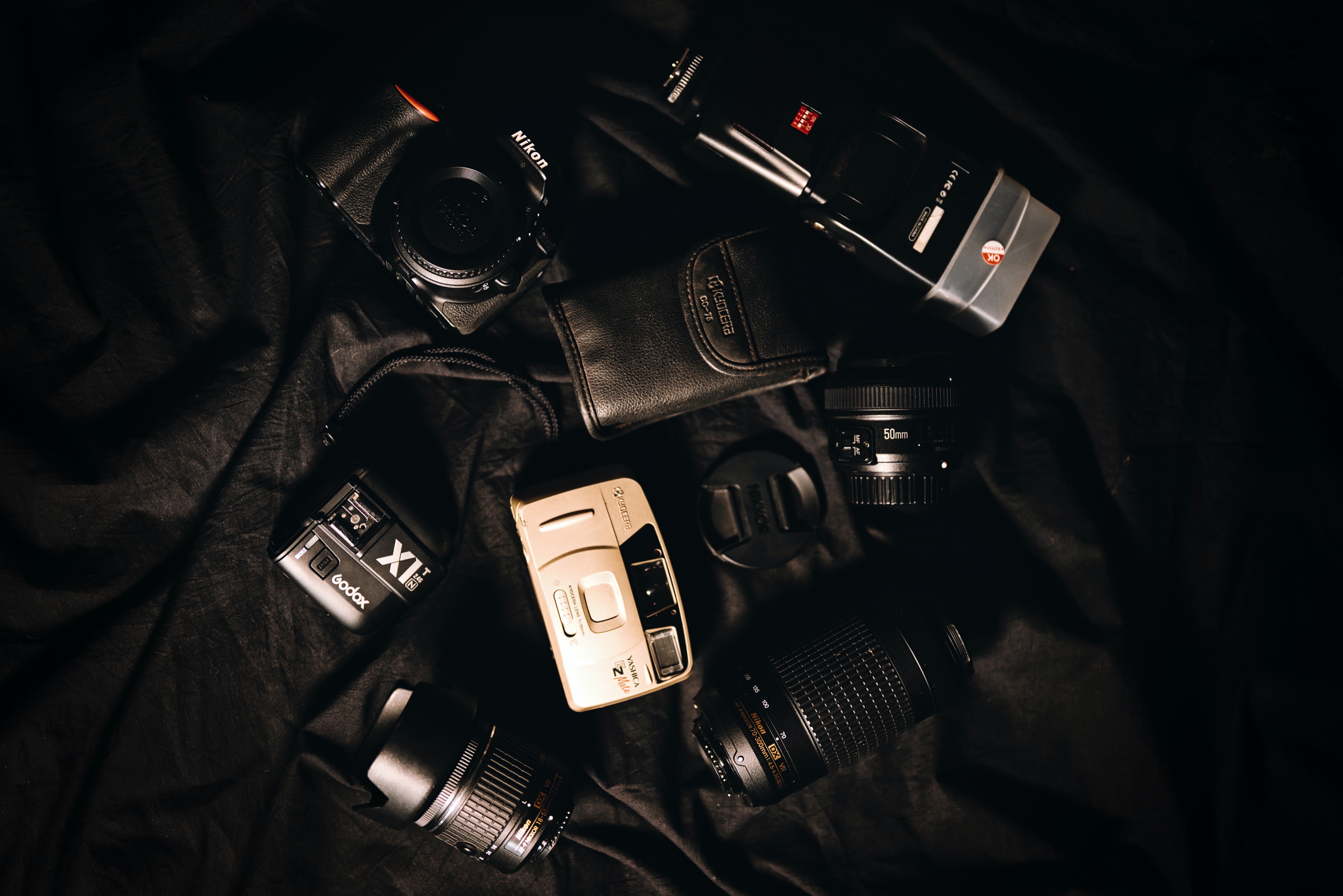 高端旗舰参数对比,旗舰跟入门版差多少钱