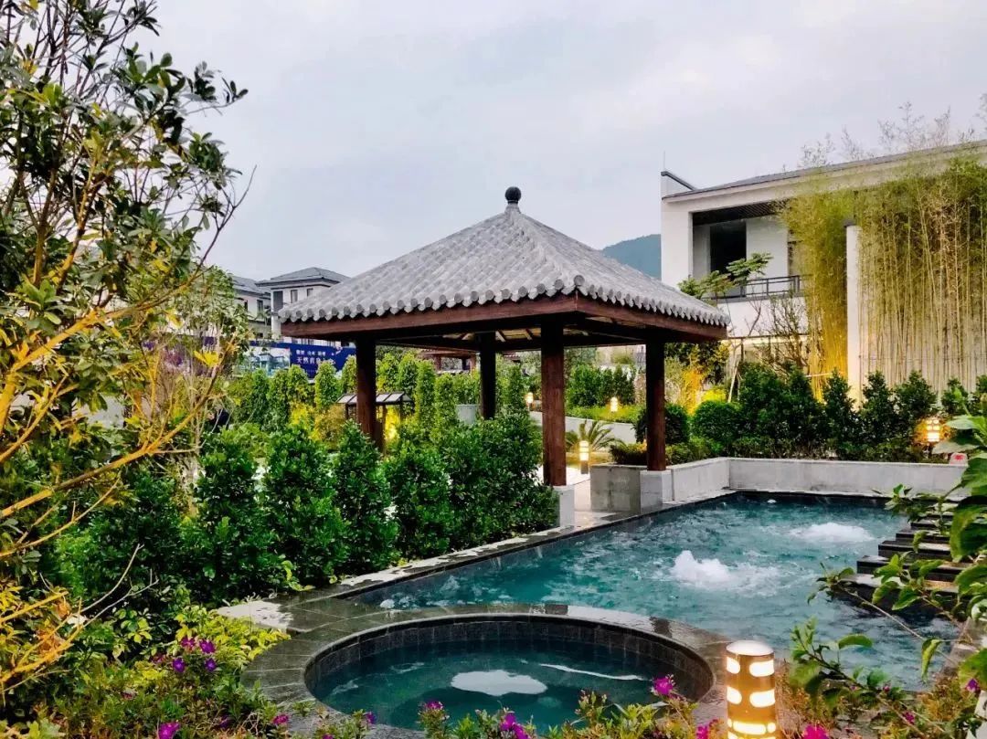 秋冬度假的仪式感从泡温泉开始,秋日仪式感