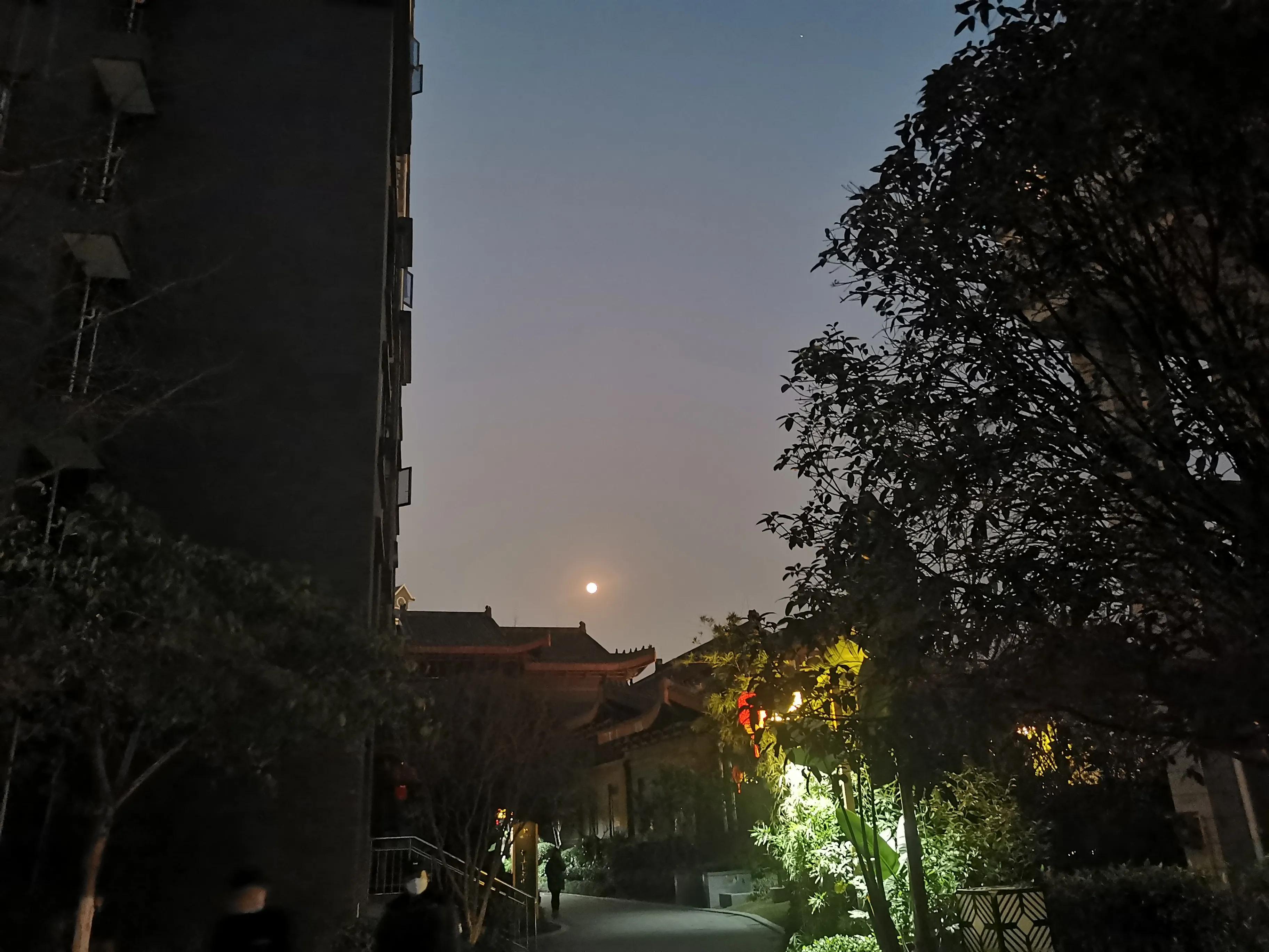 该不该给农民发钱,农村每年给农民发钱