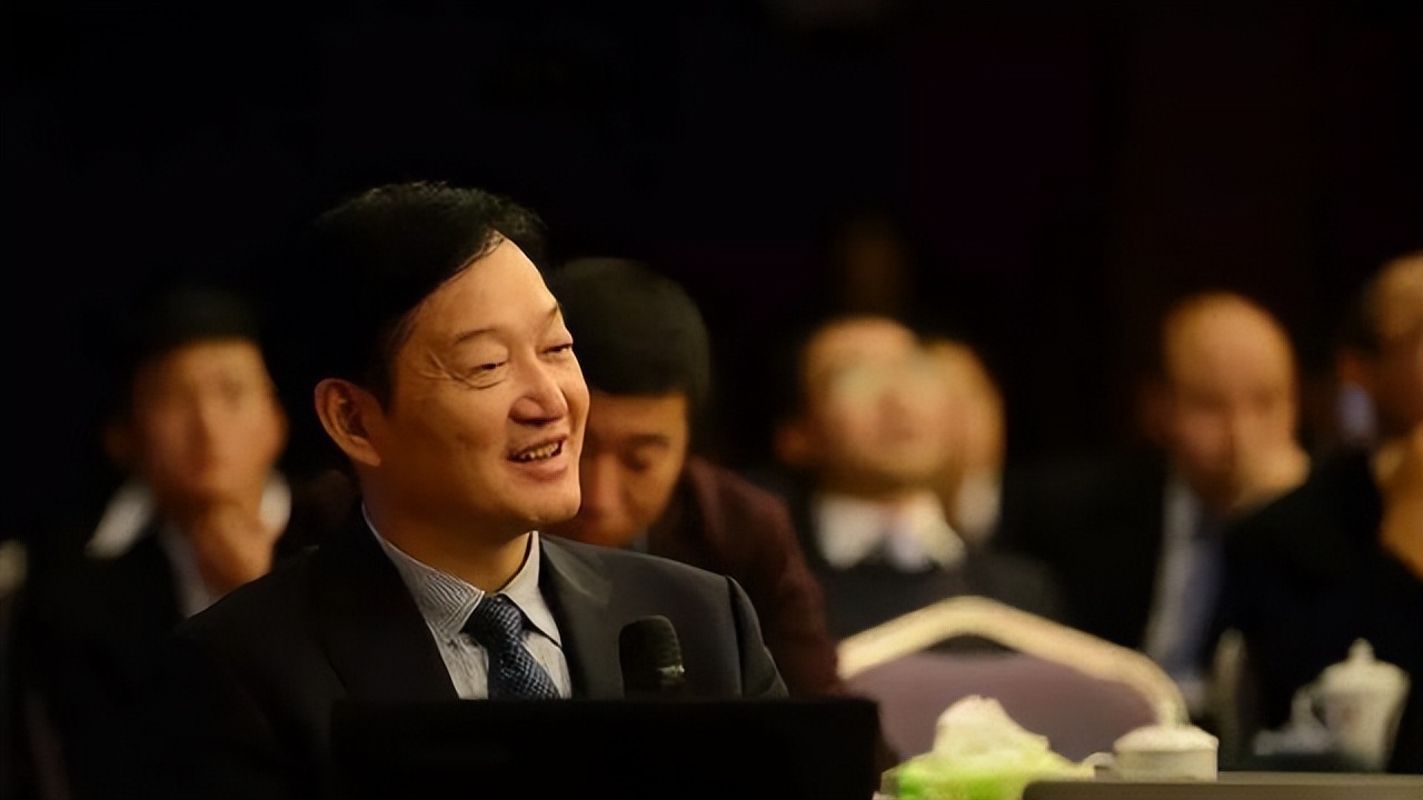 中国最牛贫困户的翻身战！他靠22头猪发家，死磕猪生意成河南首富