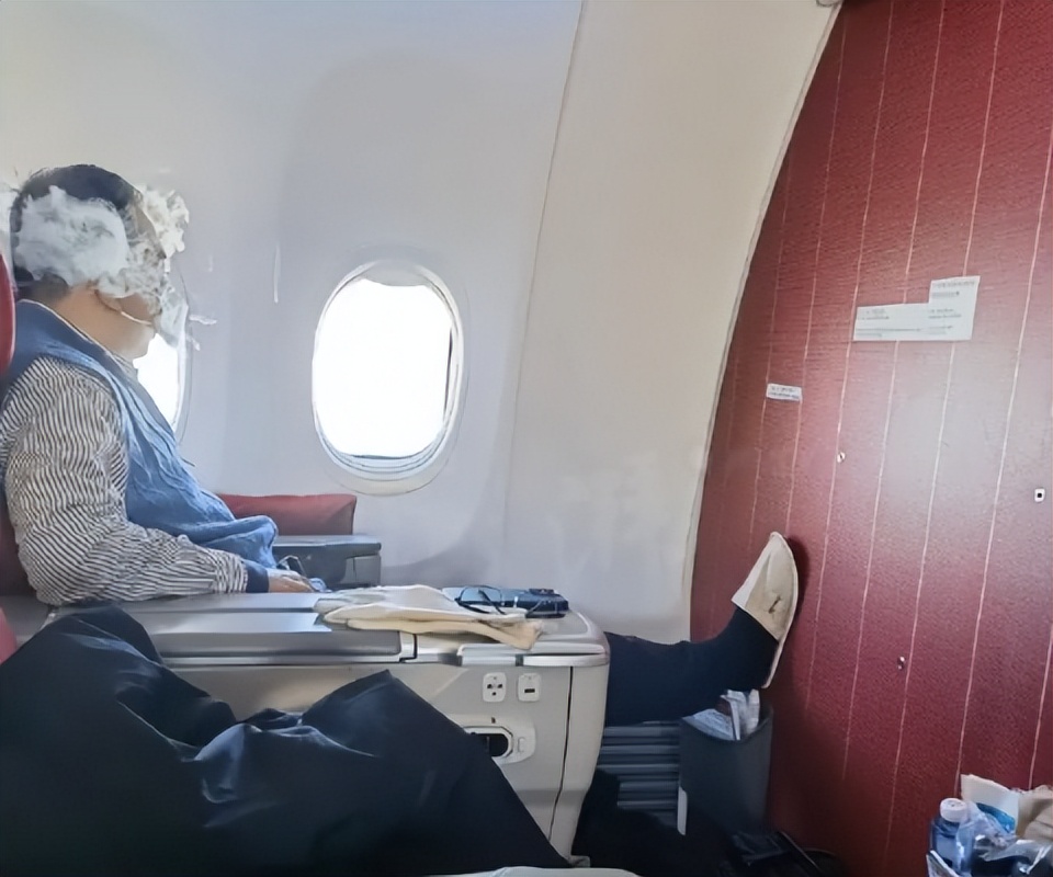 男子暴力殴打哺乳期女子,男子殴打哺乳期女子完整版