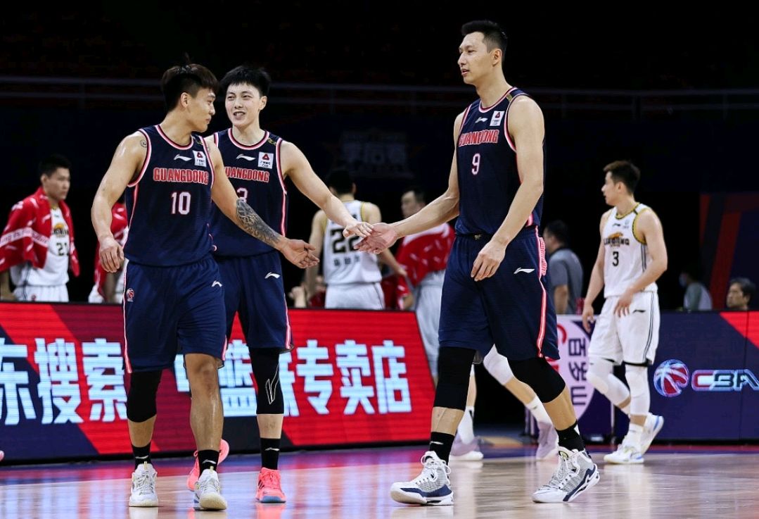 朱芳雨大手笔加盟广东男篮,朱芳雨签约2米06大外援