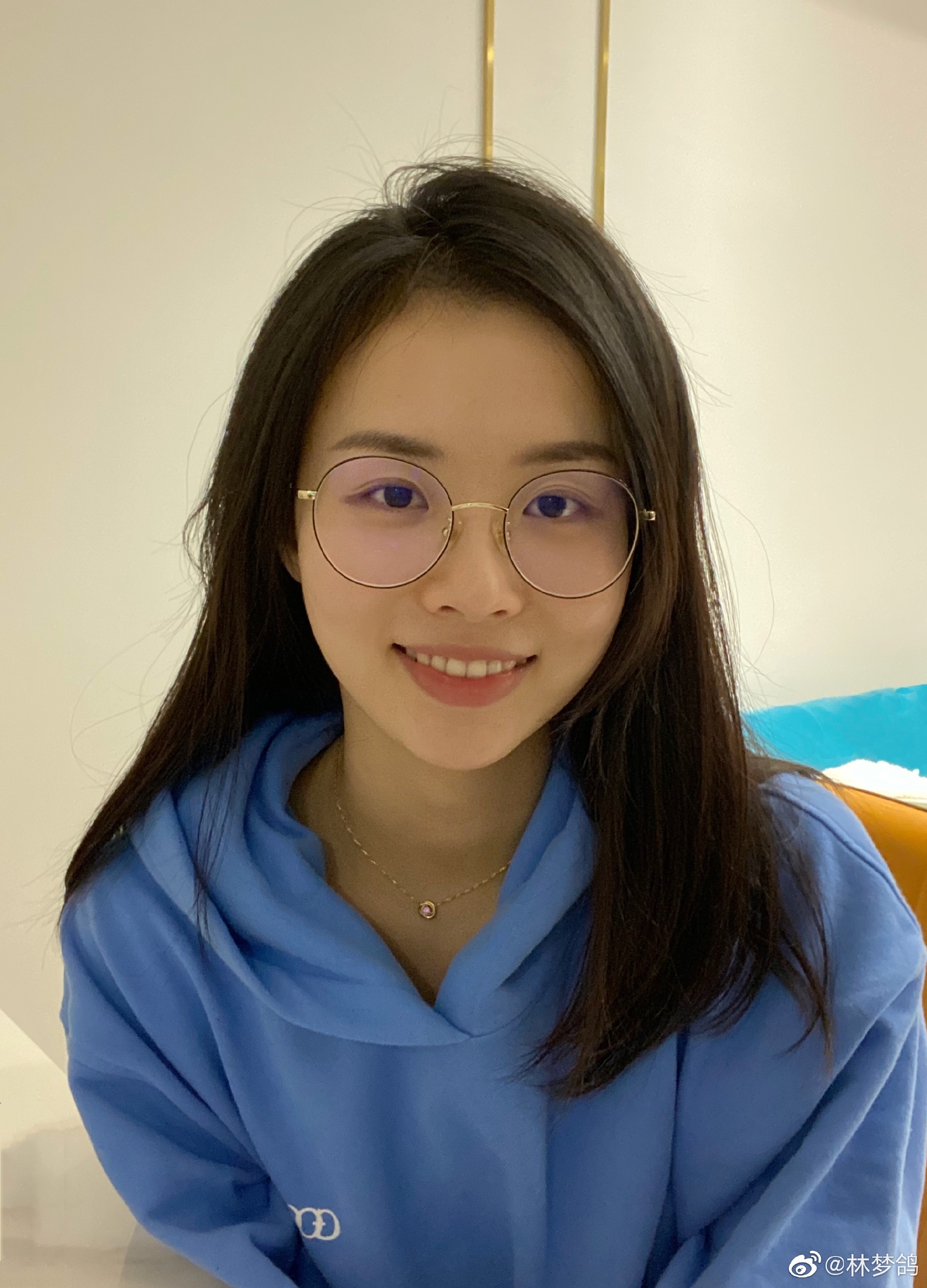 央视足球美女主播马凡舒,足球女主持人马凡舒