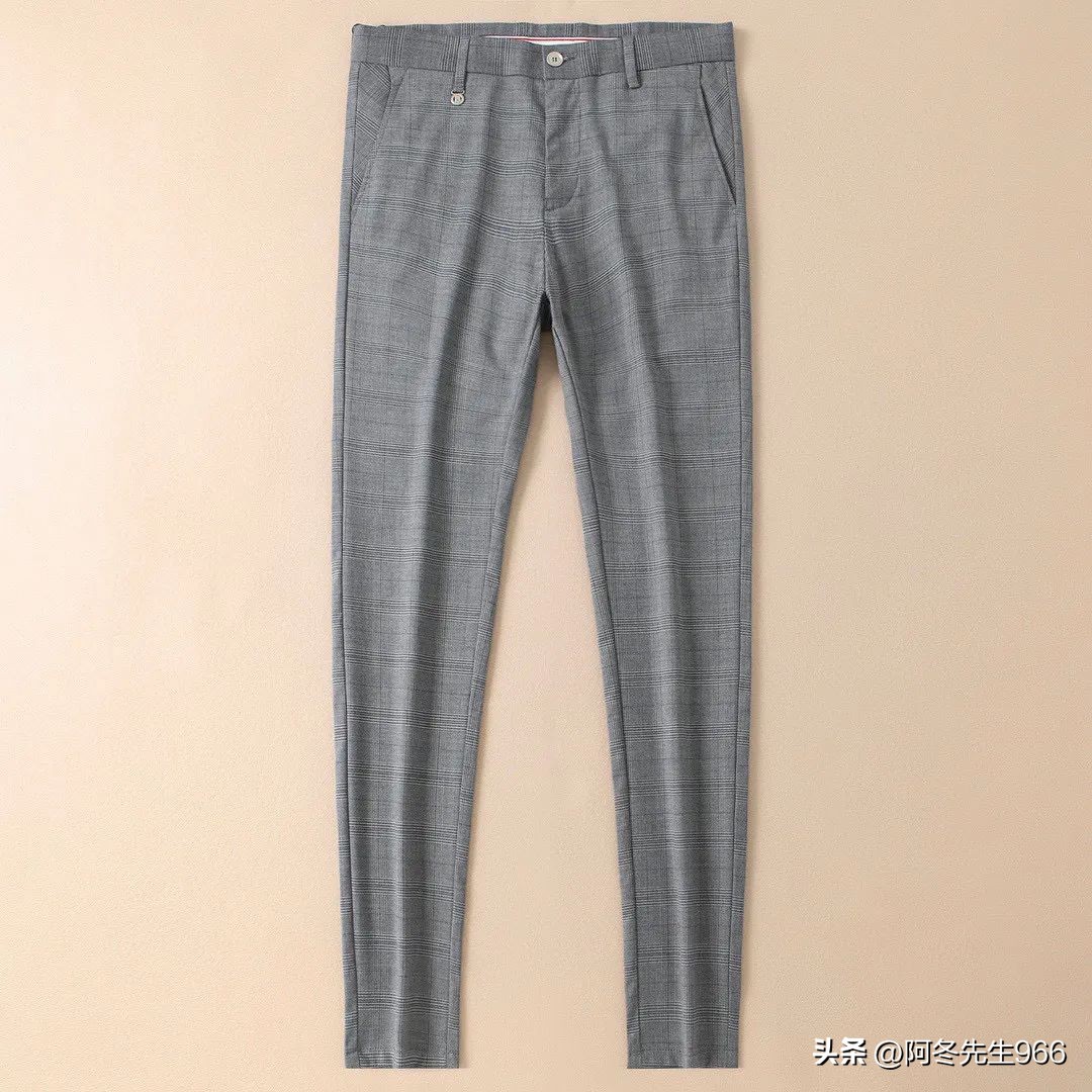 男士冰丝短袖t恤圆领,男士商务休闲短袖t恤搭配技巧