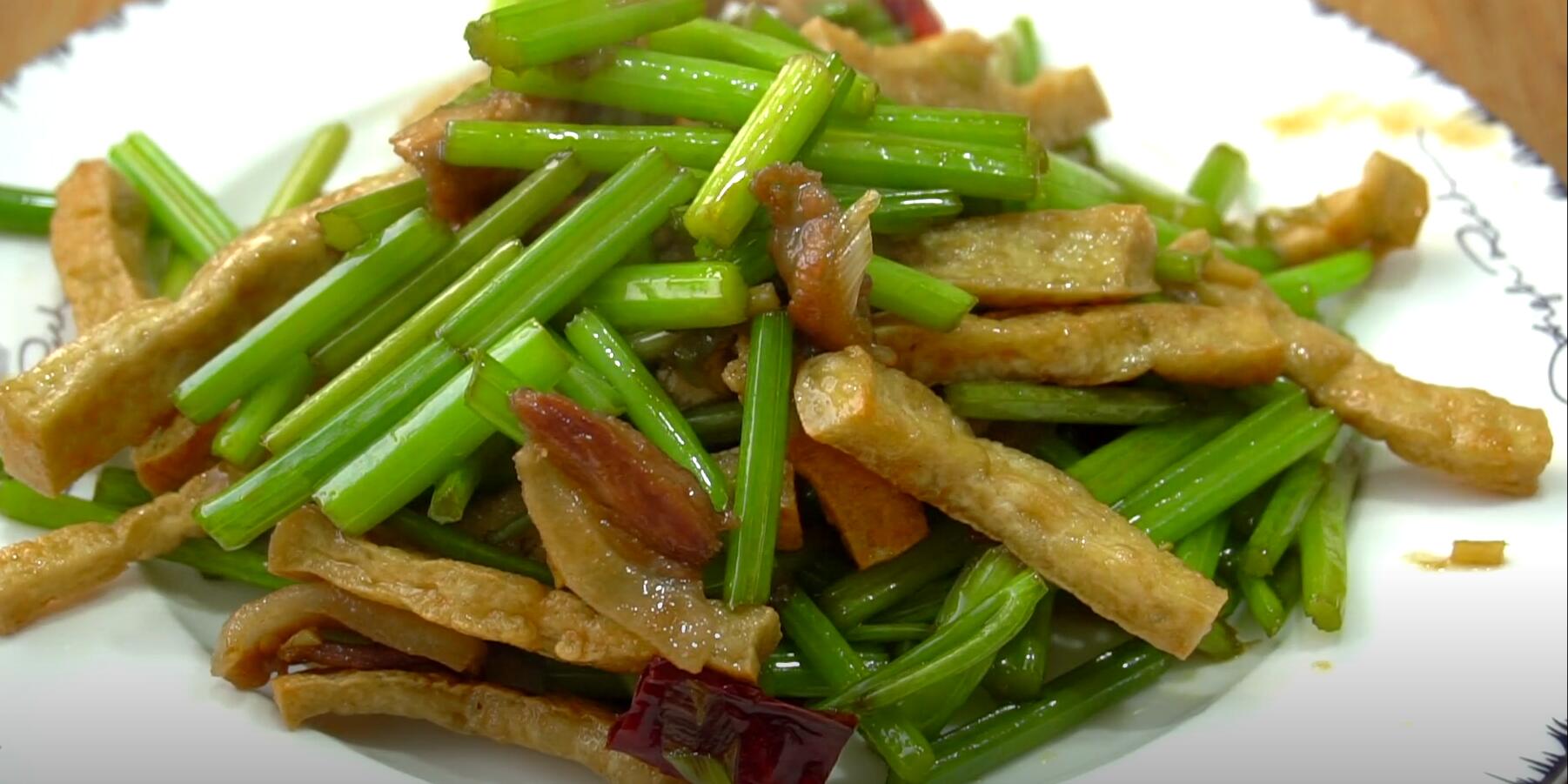 什么菜通便润肠治口臭,预防口臭的菜谱