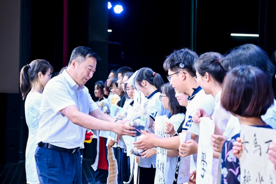 北京4中2024届高三毕业典礼,北京高三毕业典礼