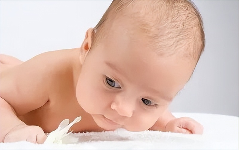 如何护理宝宝的头,如何养护宝宝头发