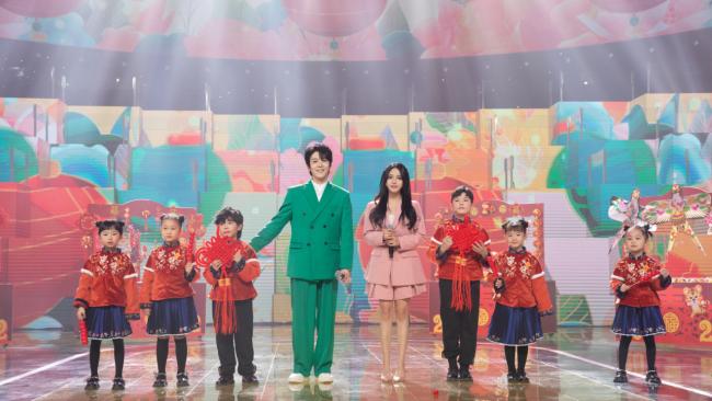 拜新年众人合唱,酷狗繁星范茹