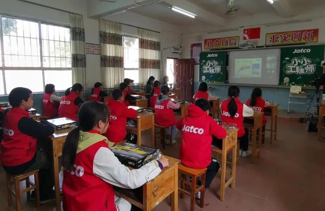 看见孩子的未来加特可广州“小小工程师”百顺学校站