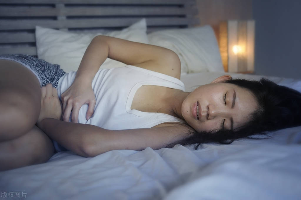 女生痛经到底有多痛？“痛经”该怎么办？（直男必看）