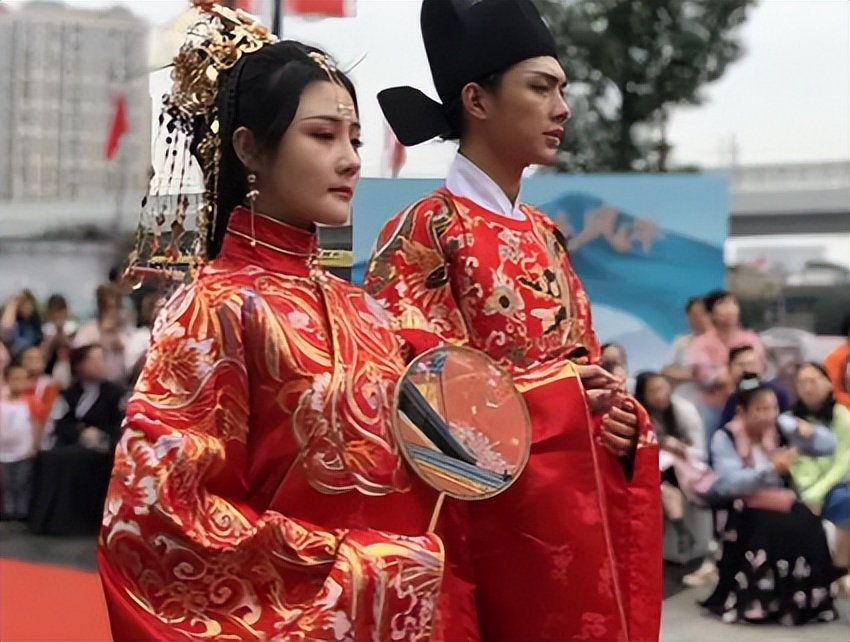 古代婚礼过程详细步骤简述,中国古代的婚礼的具体流程