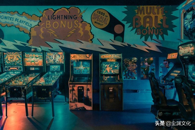 FranckBohbot在令人惊叹的街机照片中捕捉人们对游戏的热情