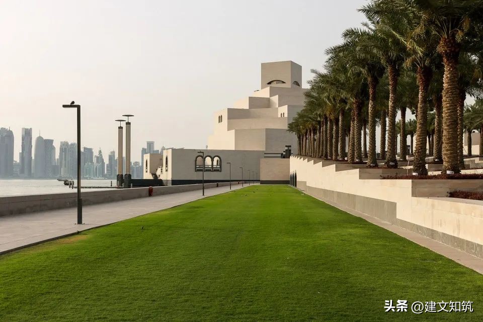 卡塔尔世界杯花费2200亿美元,卡塔尔世界杯2200亿建场馆