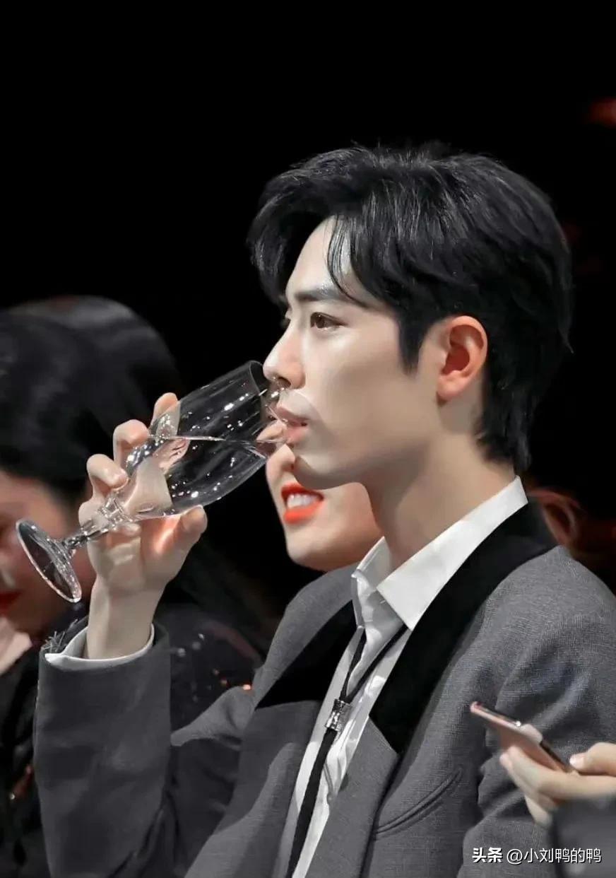 肖战是一个美好的人吗,肖战是一个很美好的形容词