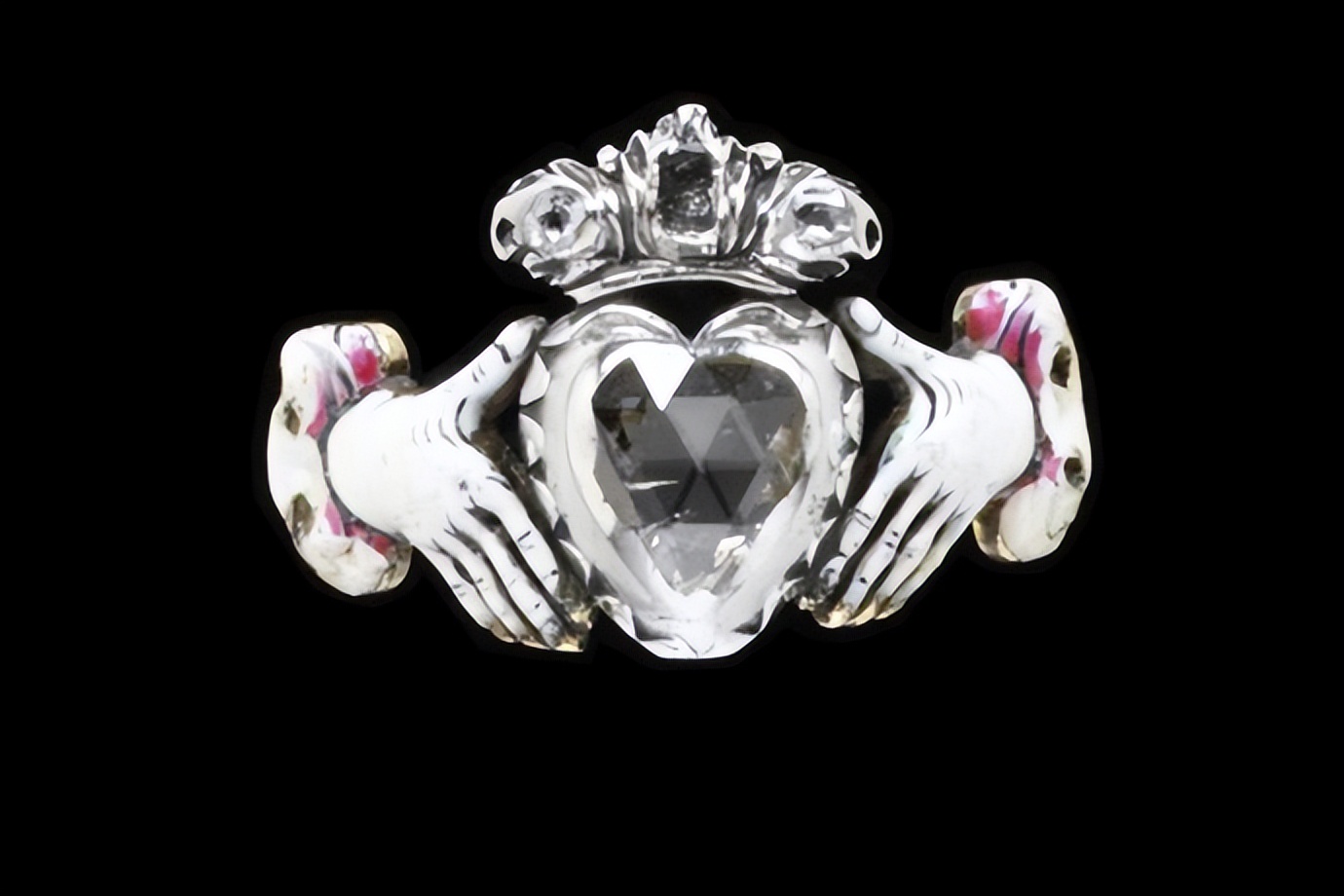 结婚戴戒指是从哪个国家兴起的,结婚戒指最早出现在什么时候