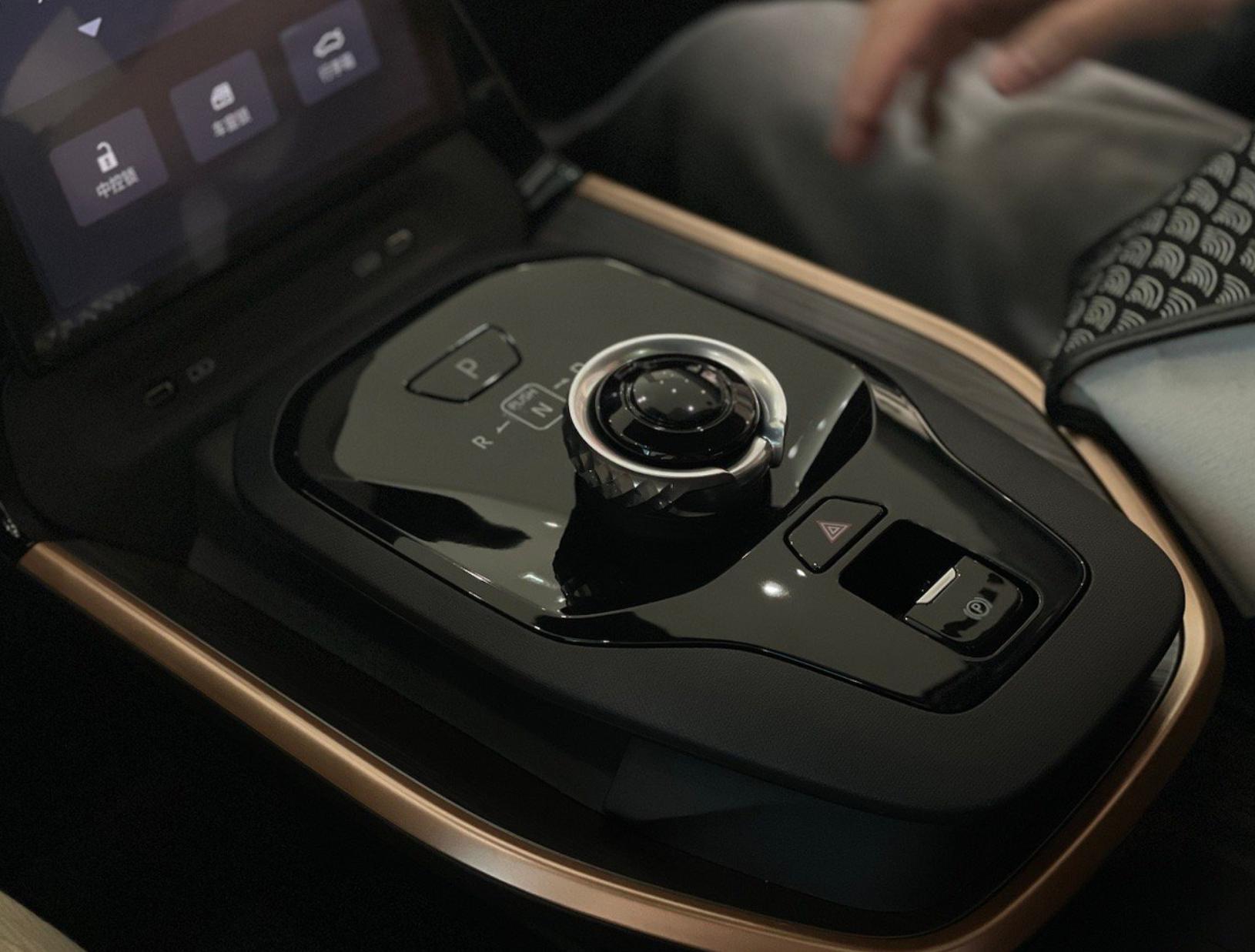 日本丰田固态电池新能源车,日本丰田固态电池研发成功