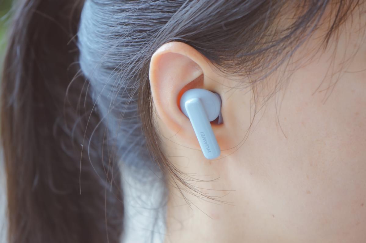 华为freebuds5i好看吗,华为freebuds5i现在值得买吗