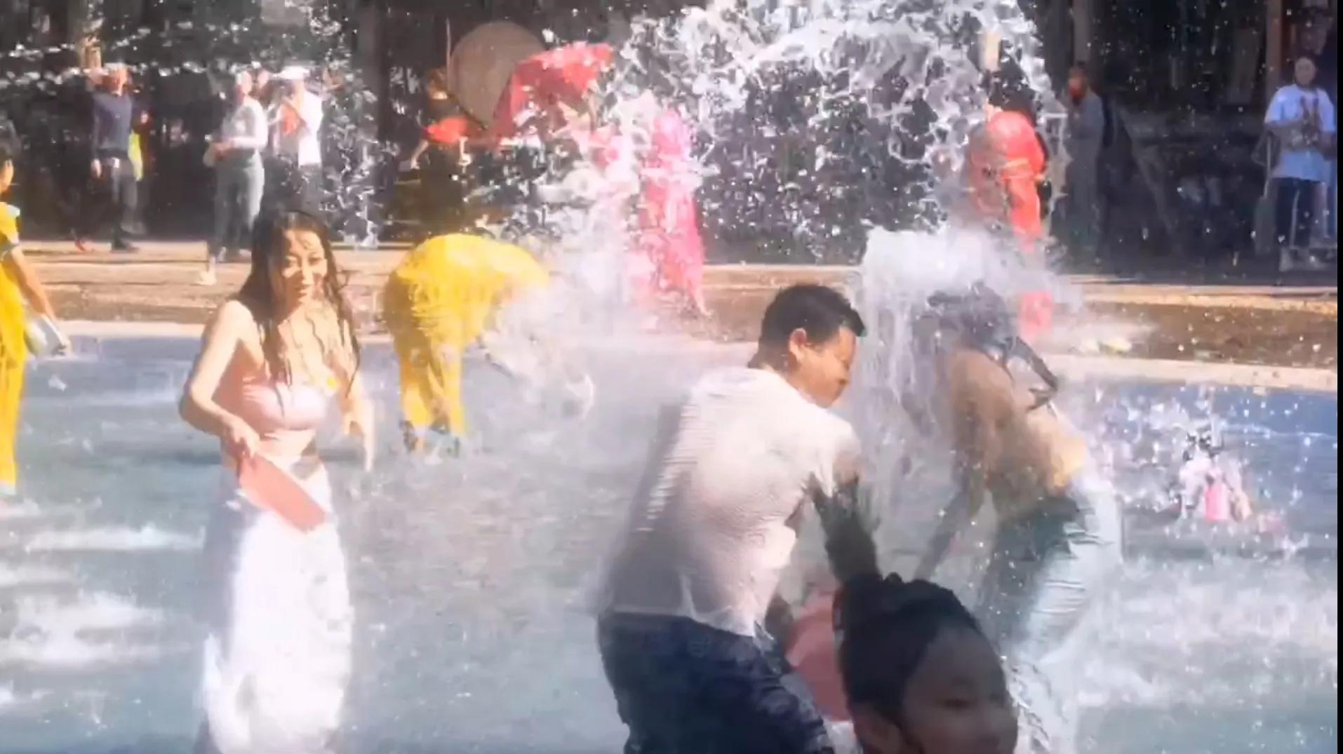 不是广西，不是贵州，三大全城狂欢的节日在云南