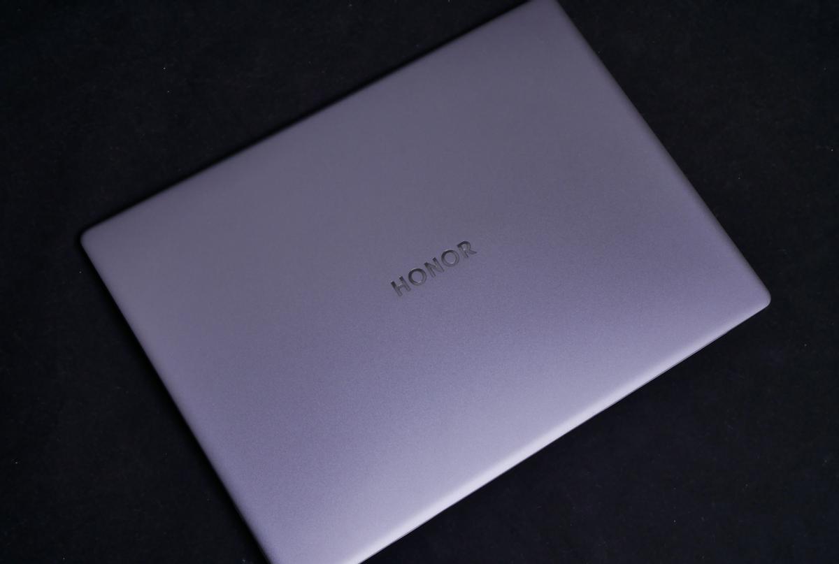 用一句话形容荣耀magicbookv14,2022款和2022款荣耀magicbook14