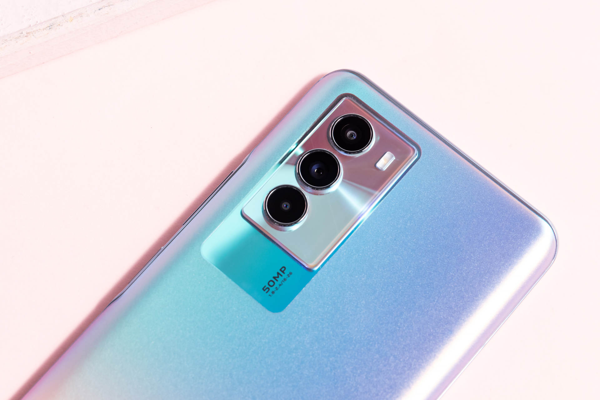 iqooneo5s测评对比一加9,iqooneo5s双芯旗舰