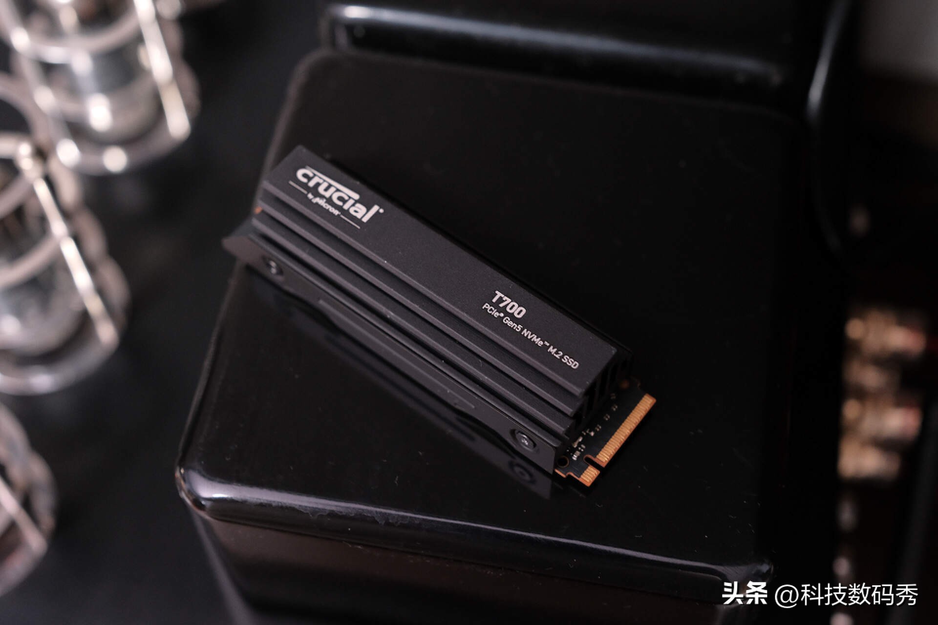 英睿达t700性能测试只有9000多,英睿达t700对比990pro