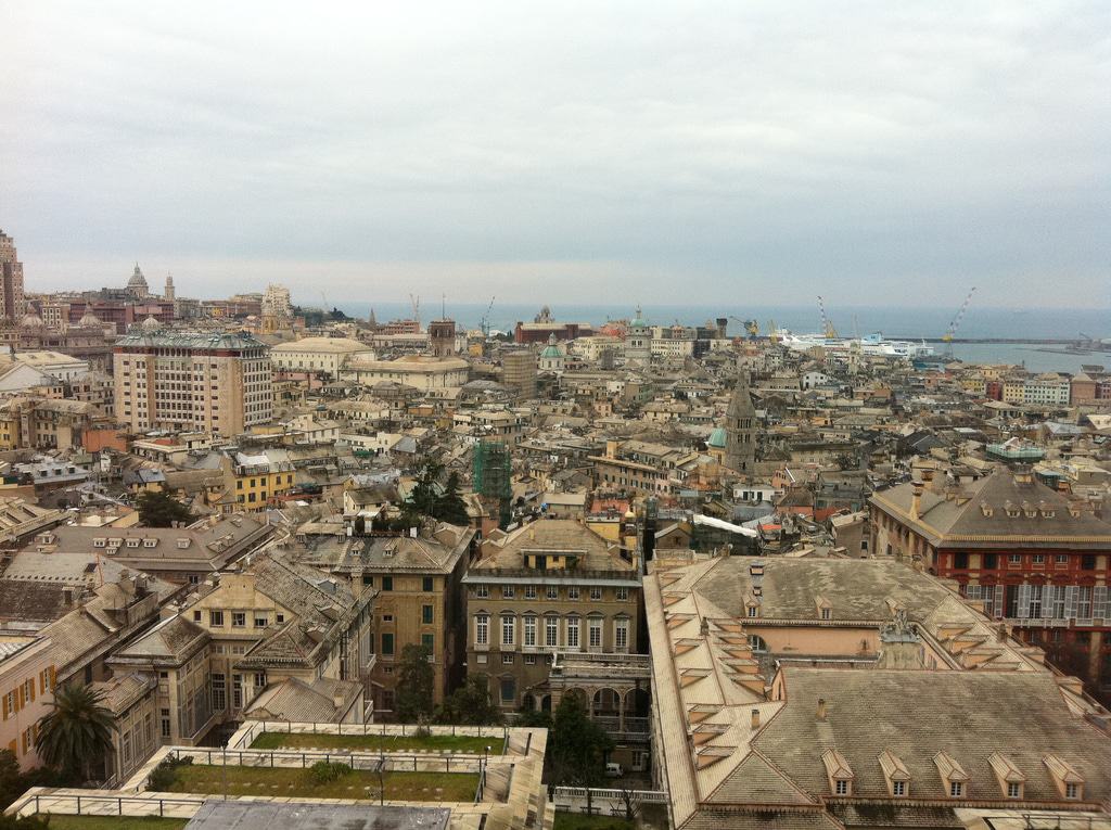 热那亚是哪个国家的首都,哥伦布的港口在哪里