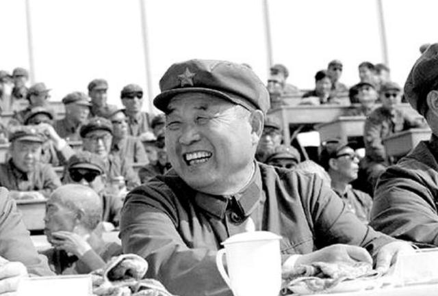 *德生李**女儿在美国怀孕，来电询问在哪里生孩子，将军回答非常果断