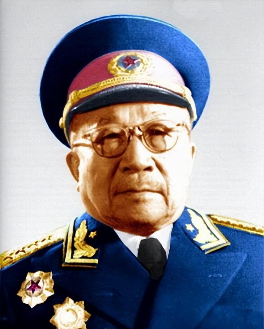 1955年评出的十位开国大将，为何后来级别不同？职务最突出的是谁