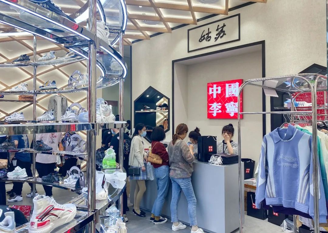 我们高攀不起的国潮,年轻人国潮为什么那么多